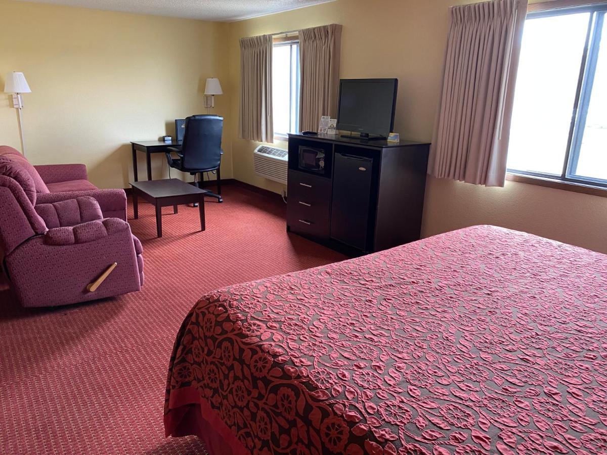 Days Inn & Suites By Wyndham Des Moines Airport Buitenkant foto